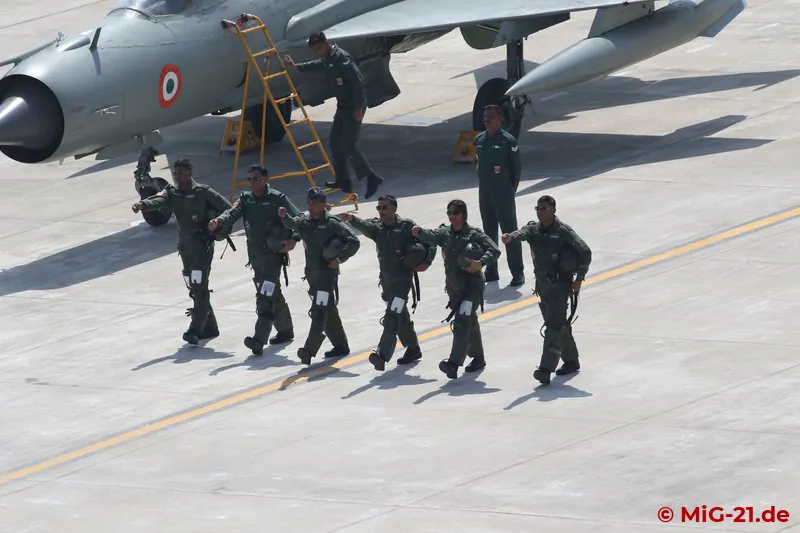 Pilots can't march :-). Compared with the precision of the ceremonial unit that had previously performed the …