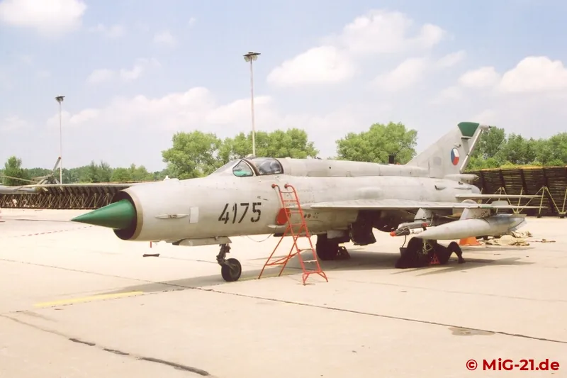 ... wurde im Static Display eine modernisierte MiG-21MFN gezeigt.