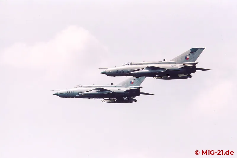 For the last time Czech MiG-21s flew over Prague.