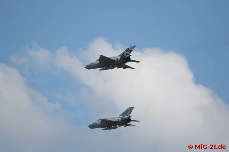 ... and make a flypast. Now the sun is back.