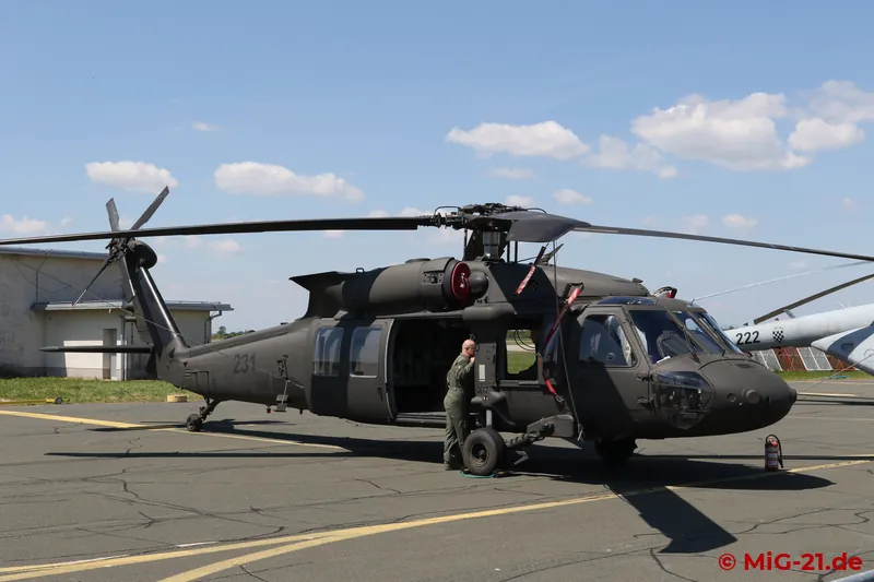 ... UH-60, ...