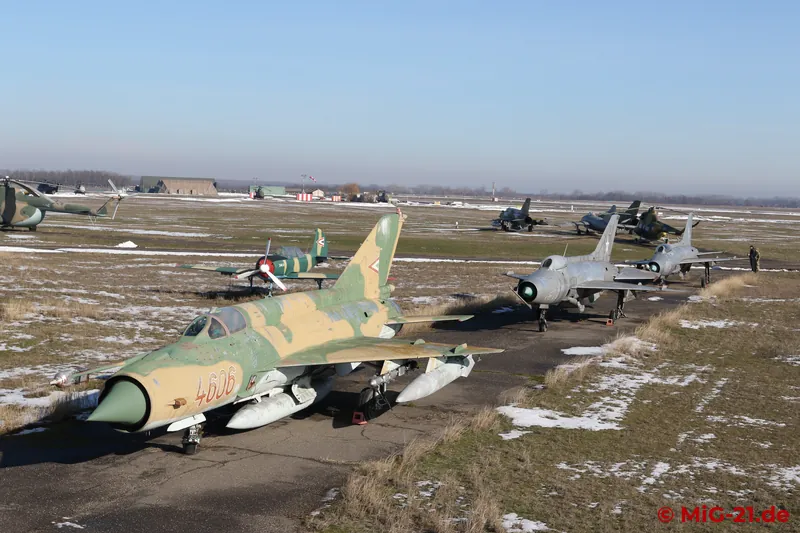 ... – which of course immediately attracted the author 's attention – several MiG-21s of the MF (in the …