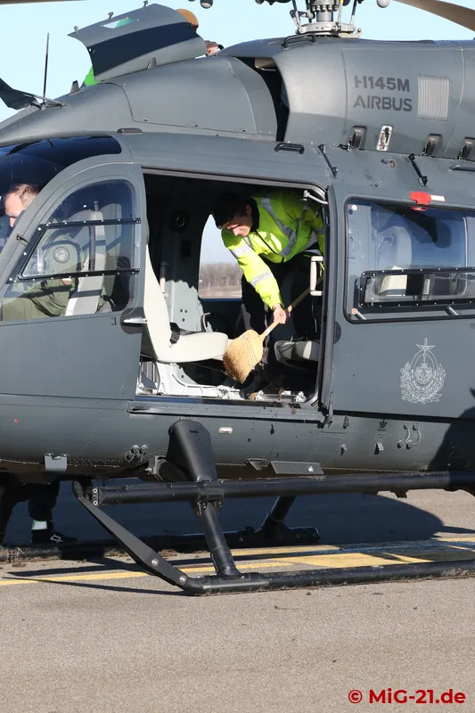 During the intermediate landing on a marshy meadow we dragged large lumps of mud into the aircraft, which are …