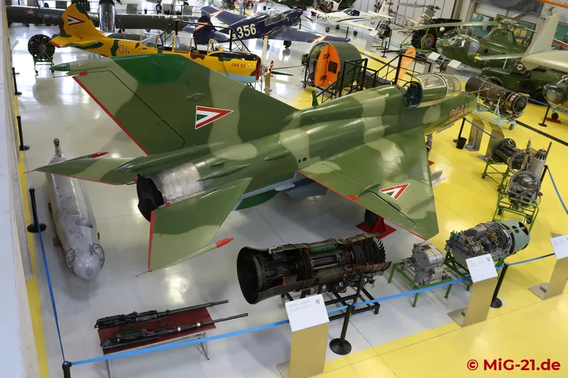 The exhibits in the modern, spacious exhibition hall include, besides a MiG-21UM, numerous equipment and …