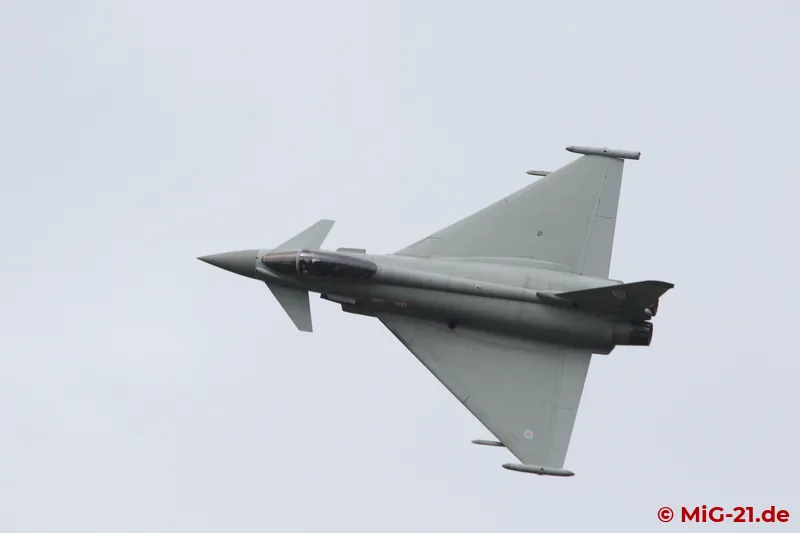 Of the two Eurofighter displays from Great Britain and Italy, the former was clearly the more spectacular – …