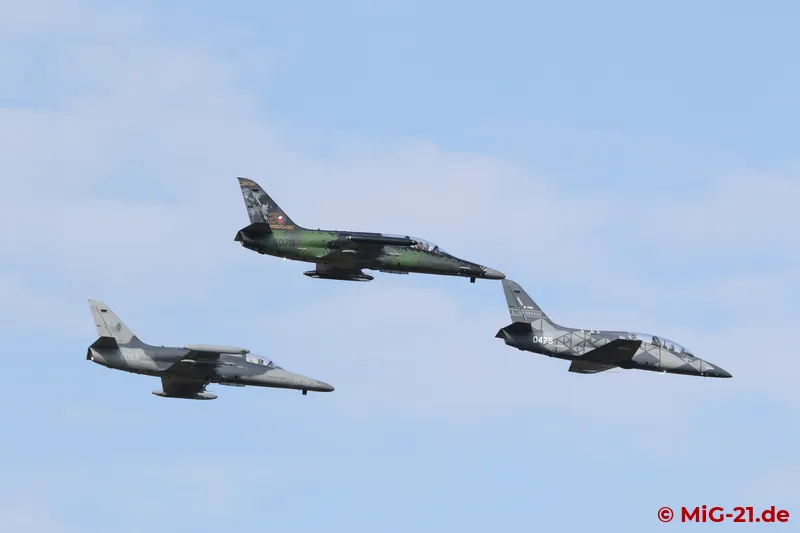 The new L-39NG came to the show from the Czech Republic accompanied by two L-159 ALCA – probably in the hope …