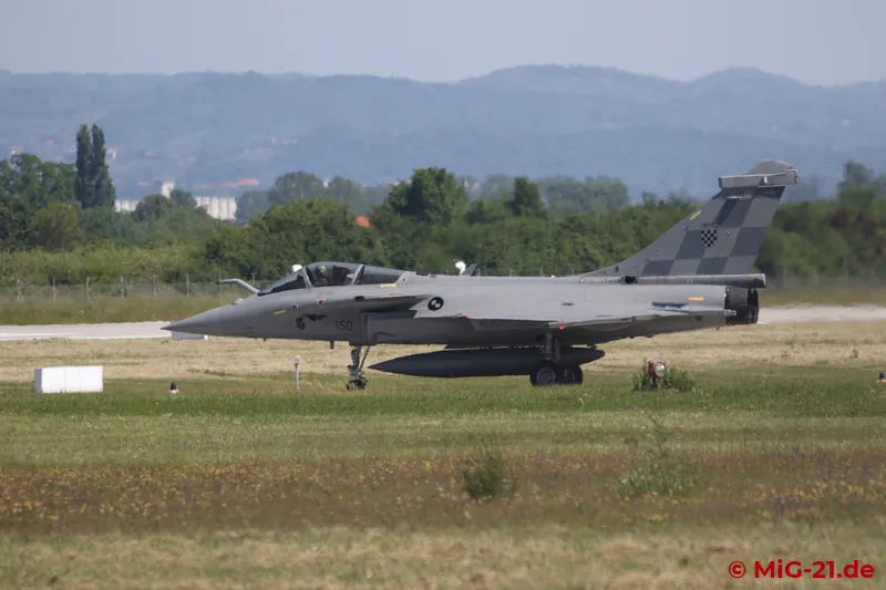 ... followed by a Rafale.