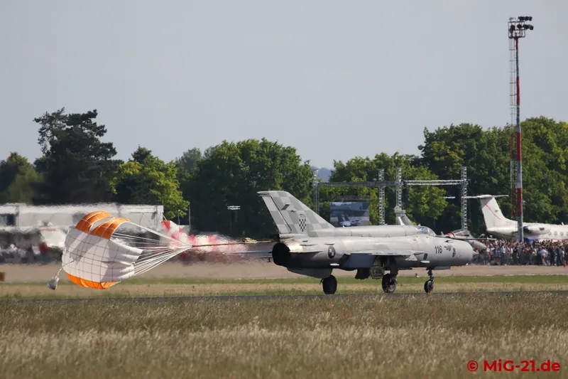 ... comes in to land against the take-off direction and deploys its brake chute – something else the author …