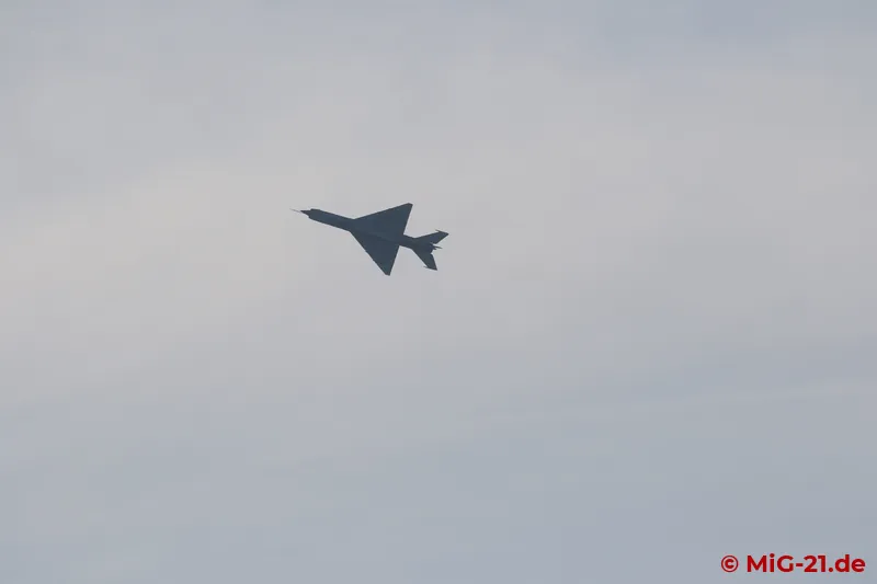 ... of the planned formation flypast – unfortunately from the wrong side – but only sees from afar first the …
