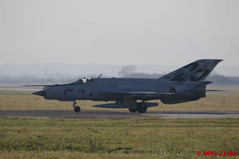 ... and so the last impression remains a MiG-21 against the light ...