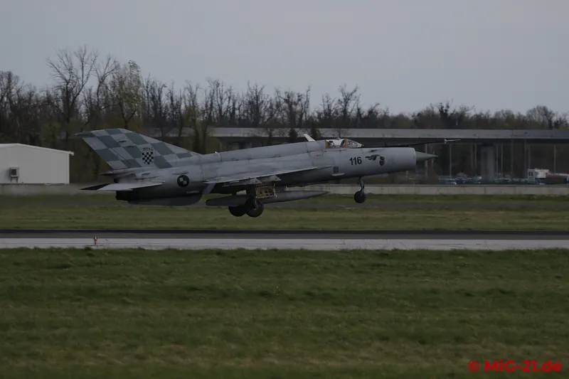 ... but still: it was nice to see Europe's last MiG-21s fly once more.
