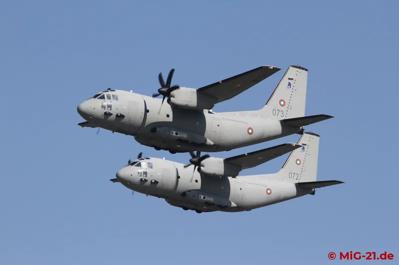 Even more impressive as a pair – the manoeuvrability of the C-27.