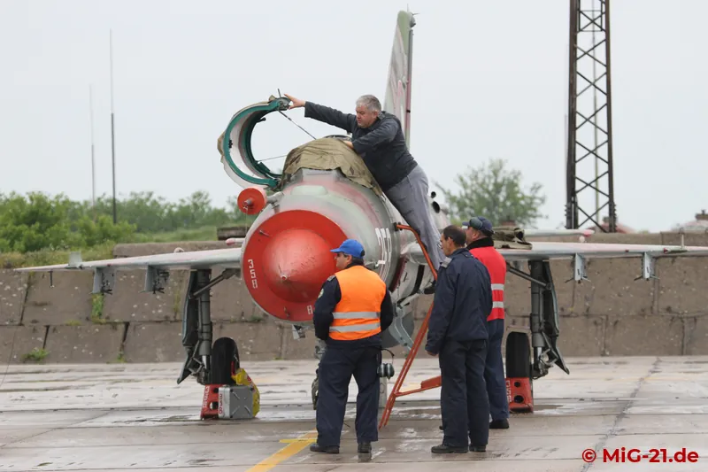 Two MiG-21US two-seaters were delivered together with the MiG-21MF. They, too, were retired after the arrival …