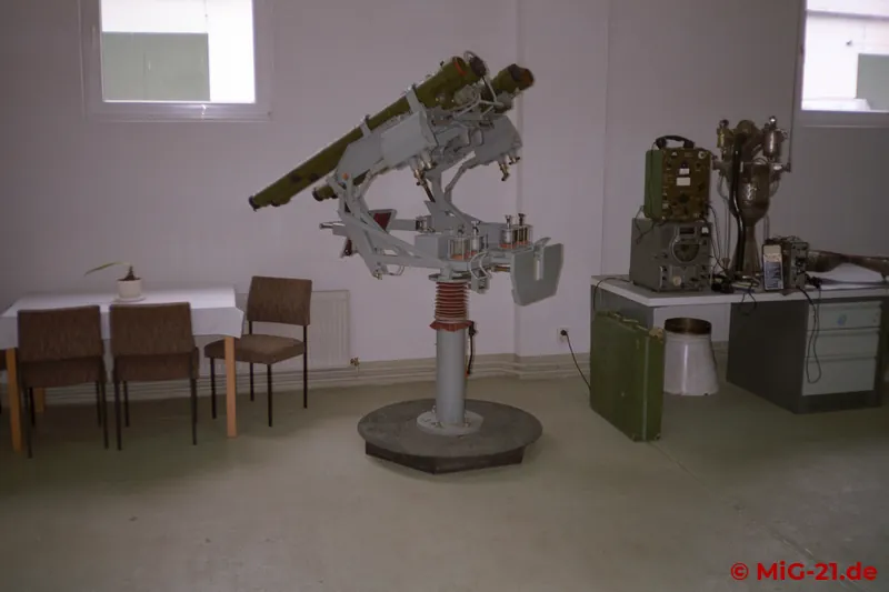 FASTA-4 / FAM-14 surface-to-air missile launcher for four 9K32M Strela-2M (SA-7b Grail) missiles. IWP …