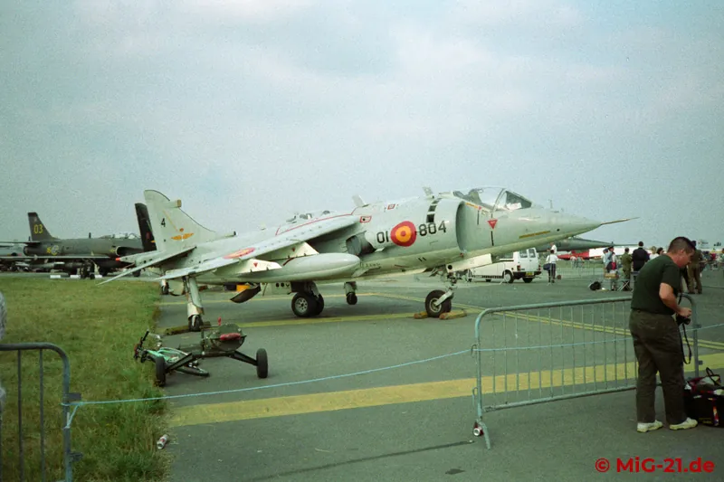 The current types at the show included this Spanish Harrier II (EAV-8B Matador).