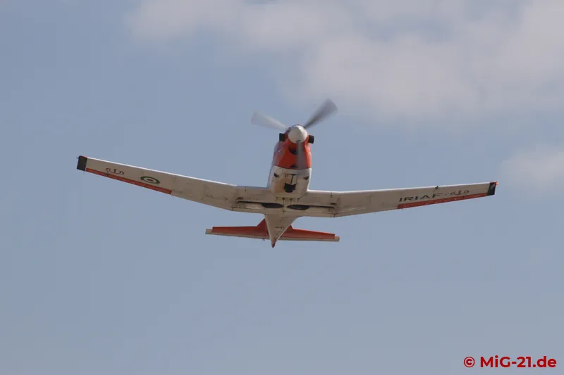 ... which, like the other types before, flew part of their displays directly over the audience.
