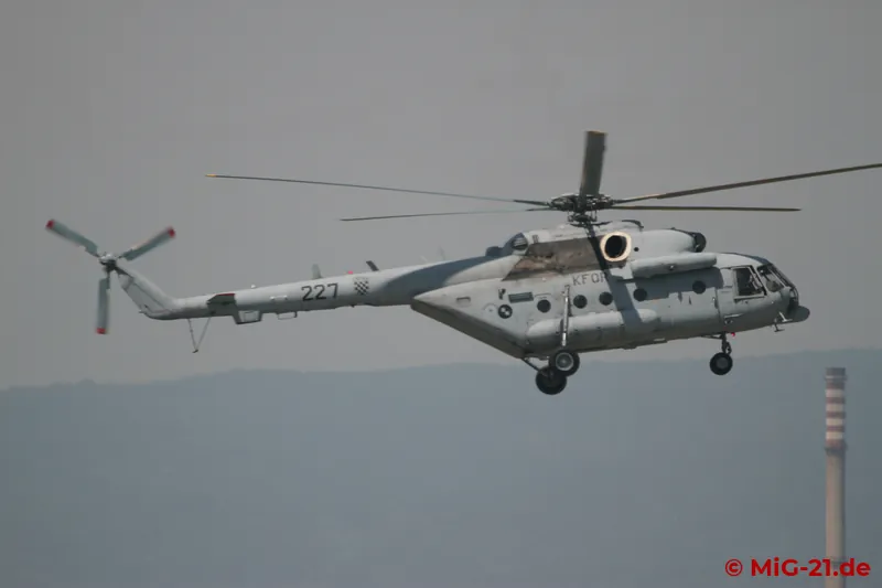 In the meantime, a Mi-171 flew in from Lučko base on the other side of the city.