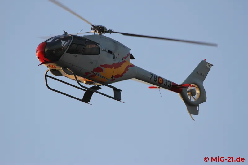 ... and the Spanish EC-120s shone in the evening sun.