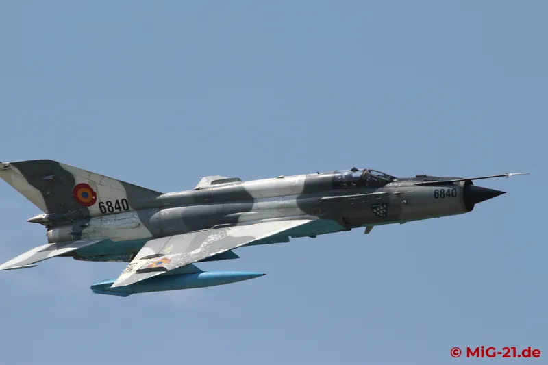 ... and of course the MiG-21s. Their "attacks" ...