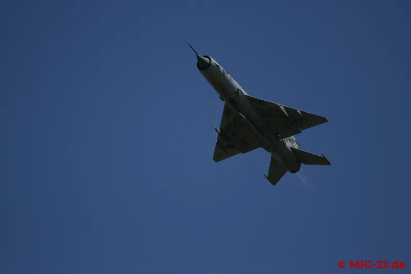 The two aircraft, here the single-seater, now took off into an almost cloudless sky, but were already much …