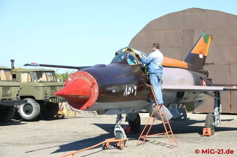The MiG-21RF reconnaissance aircraft, built specially for Egypt, are absolute rarities given a production run …