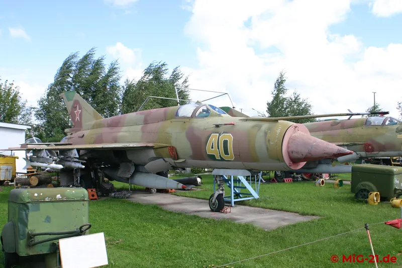 The highlight: MiG-21SMT (50bis) – a late MiG-21SMT with the spine of the MiG-21bis.