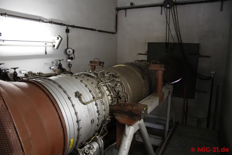 ... there is a sight familiar to the MiG-21 technician – an R11F-300, the engine of the MiG-21F-13.