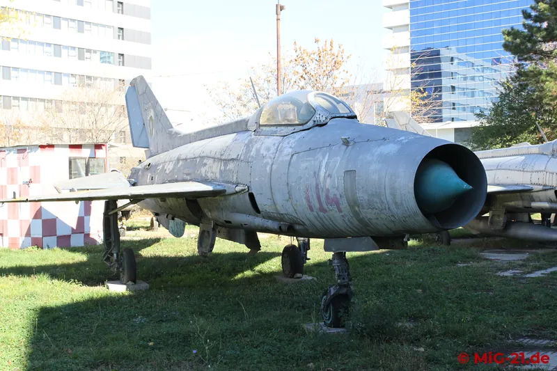 In contrast, the two MiG-21F-13s 714 ...