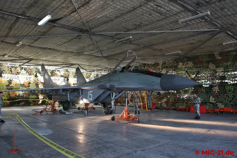 Rarely seen are hydraulic function tests, as shown in one of the maintenance hangars on MiG-29 ...