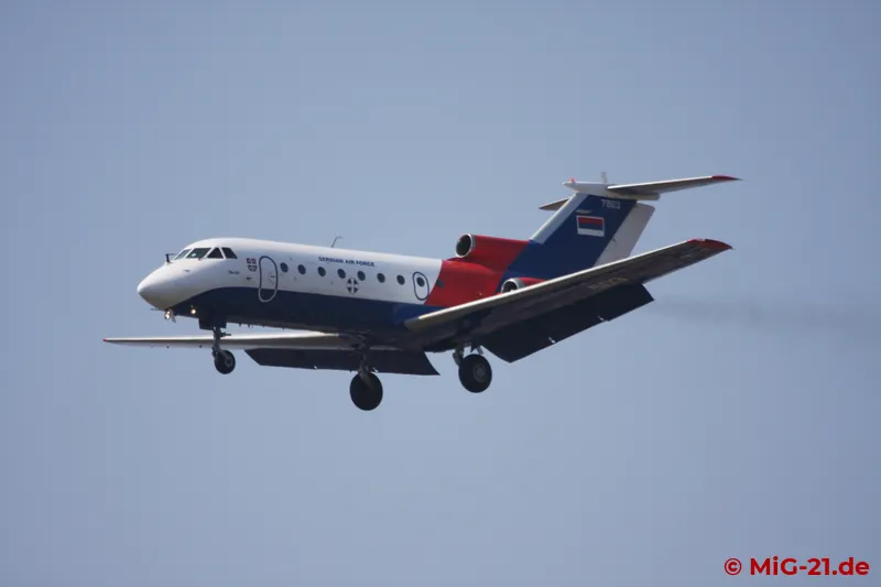 The Yak-40 in Serbian colours made several approaches.