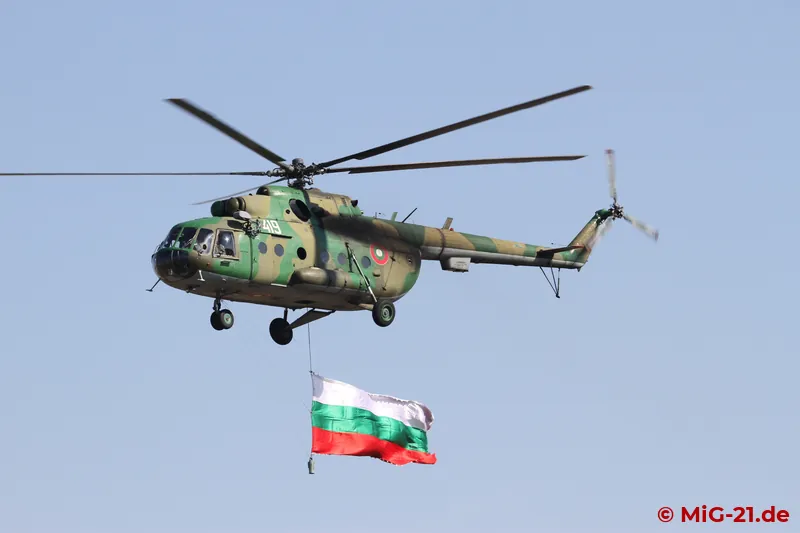 A Mi-17 from the nearby 24th helicopter base at Krumovo with the Bulgarian flag under its fuselage opened the …