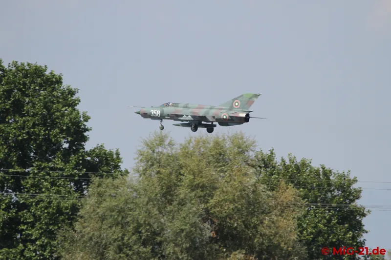 ... before coming in to land.
