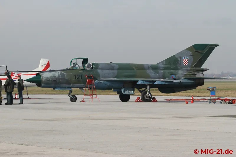 ... and, pleasingly, also a MiG-21bisD.