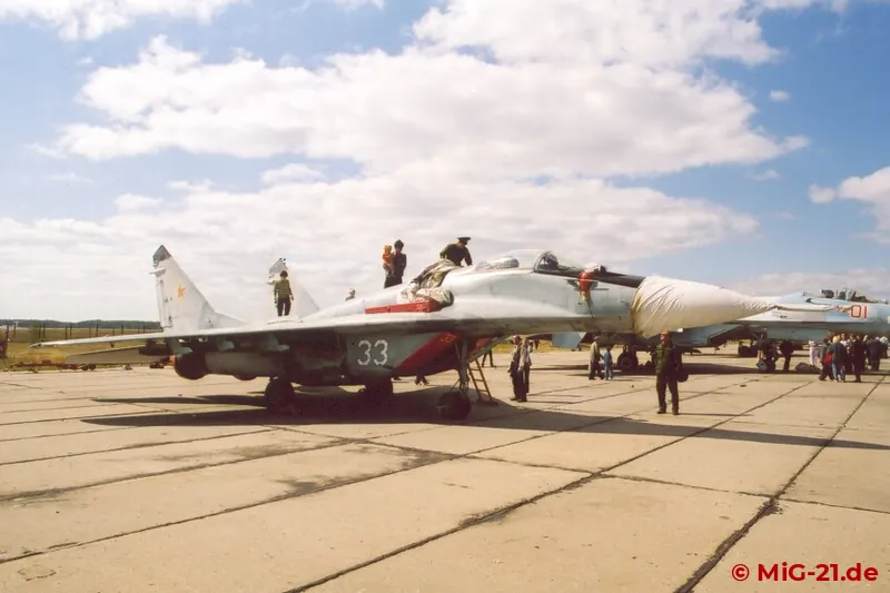 ... MiG-29 ...