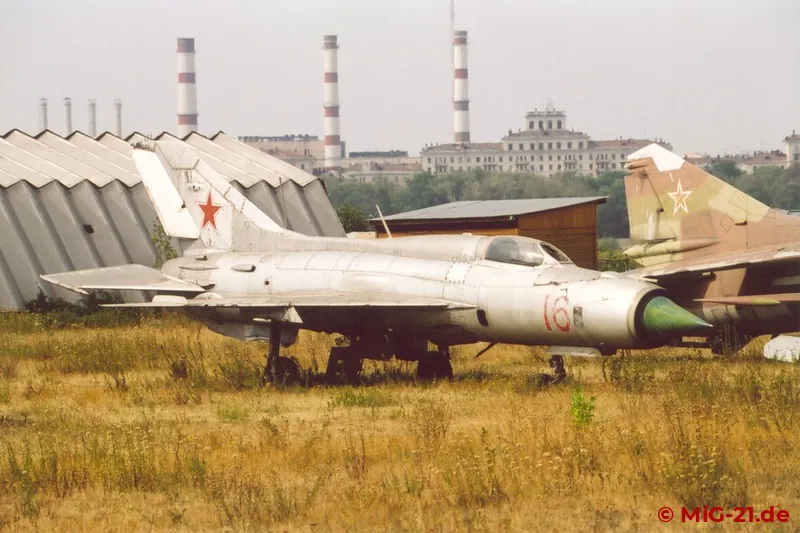 Three MiG-21 versions are to be seen at Khodinka: the widely used MiG-21PF, ...